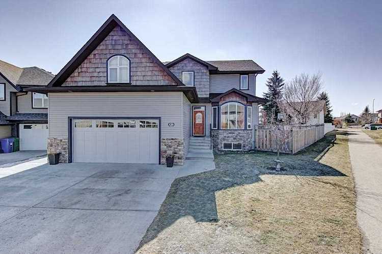 124 Camden Ct Strathmore, AB T1P 1Y1