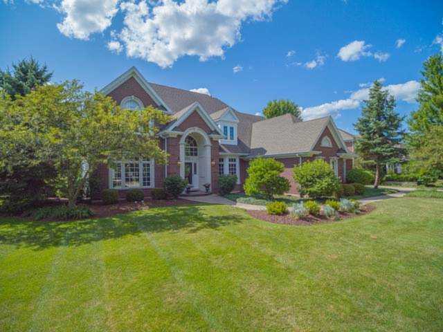 1014 Pebble Beach Ct Geneva, IL 60134