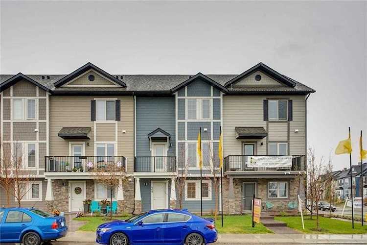 409 Legacy Blvd SE Calgary, AB T2X 3Z3