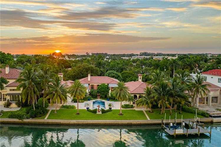 139 S Washington Dr Sarasota, FL 34236