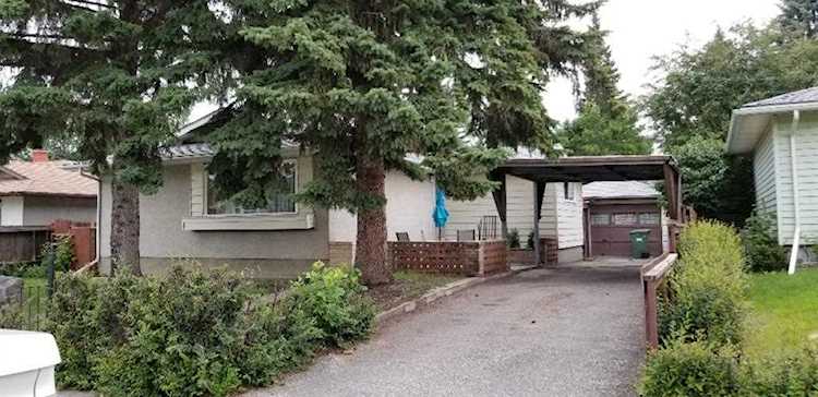 7402 Fairmount Dr SE Calgary, AB T2H 0X7