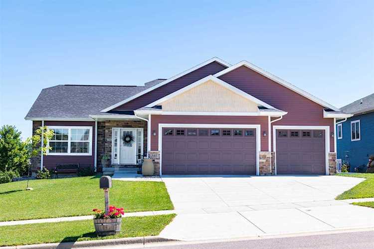 105 Cobblestone Dr Lodi, WI 53555