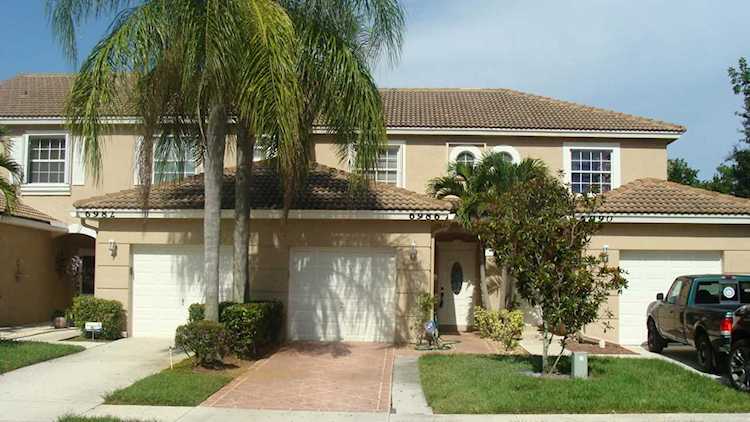 6986 Oak Bridge Lane Lake Worth, FL 33467