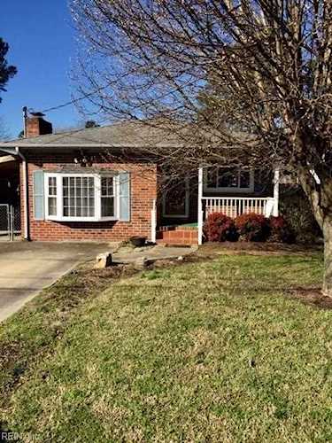 1523 Wood Ave Chesapeake, VA 23325