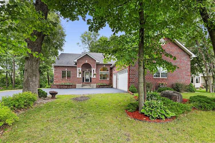 705 Chalupsky Avenue SE New Prague, MN 56071