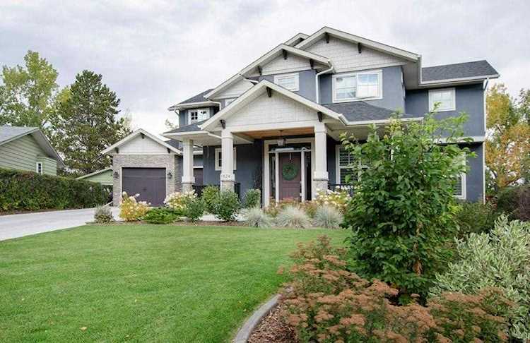 1524 Windsor St NW Calgary, AB T2N 3X3