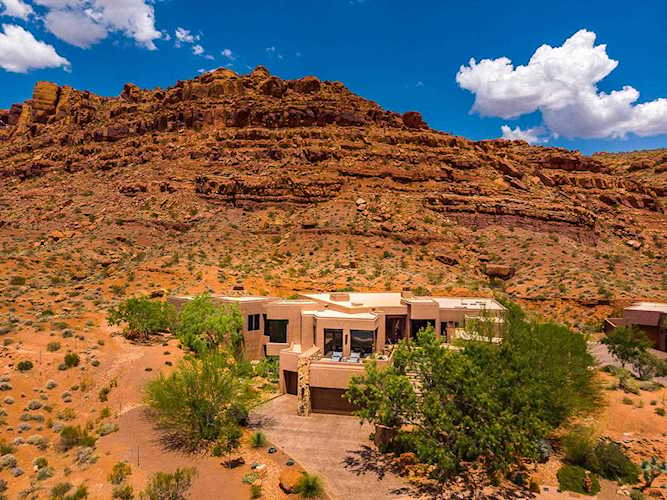2018 W Magatsu CIR St George, UT 84770