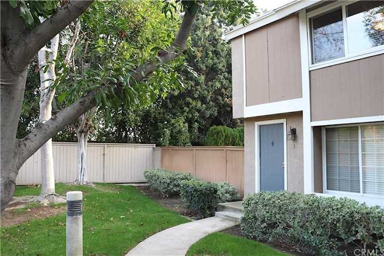 1 Eastmont #47 Irvine, CA 92604 | MLS OC20014166 Photo 1