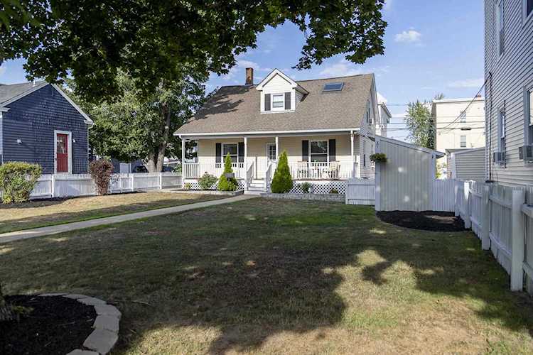 611 Montgomery St Manchester, NH 03102 | MLS 4822605 Photo 1
