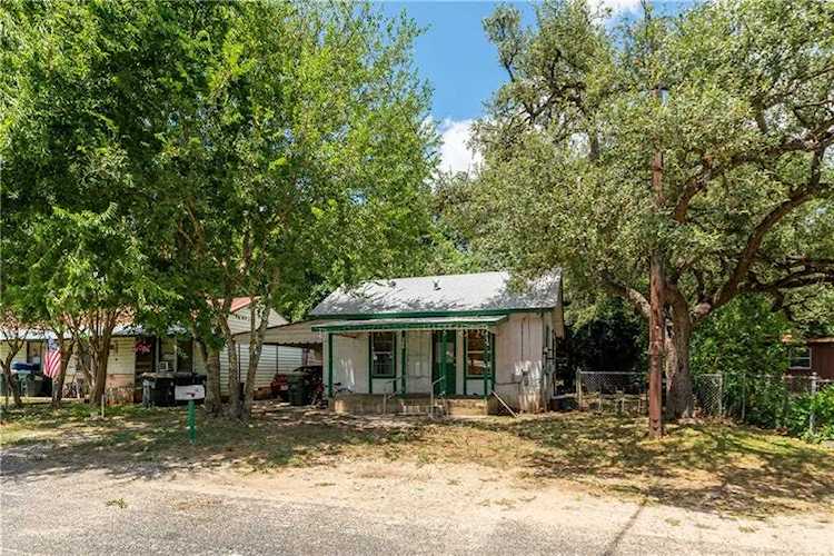 706 S Burleson Kyle, TX 78640