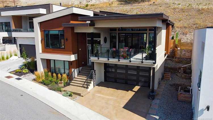 3575 Mckinley Beach Drive Kelowna, BC V1V3G2