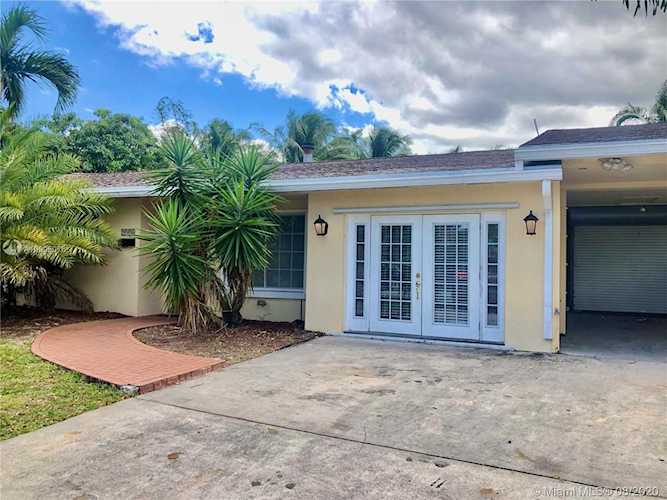 3176 NW 67th Ct Fort Lauderdale, FL 33309