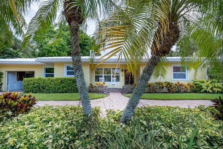 375 N Washington Dr Sarasota, FL 34236