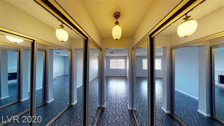 2740 Heritage Ct Las Vegas, NV 89121