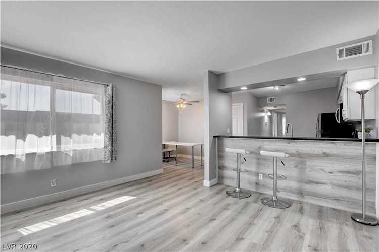 4300 Tara Ave #3 (C) Las Vegas, NV 89102