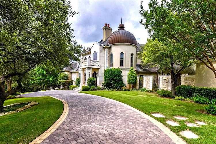 8045 Chalk Knoll DR Austin, TX 78735