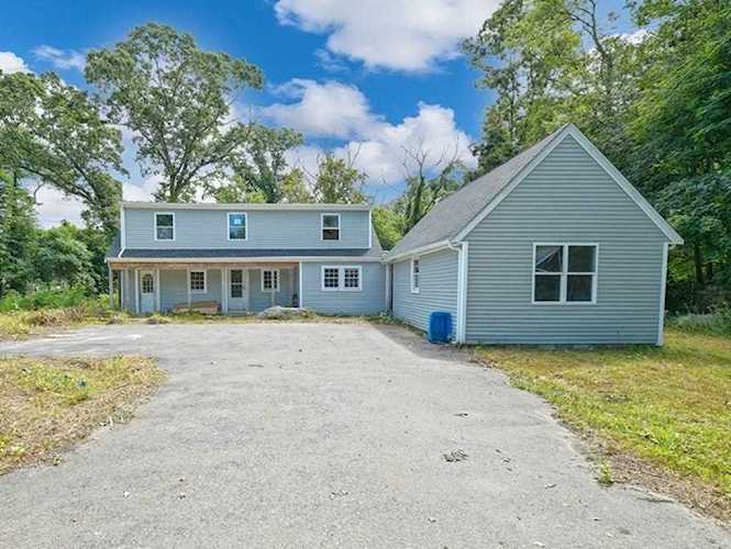 14 N Main St Avon, MA 02322