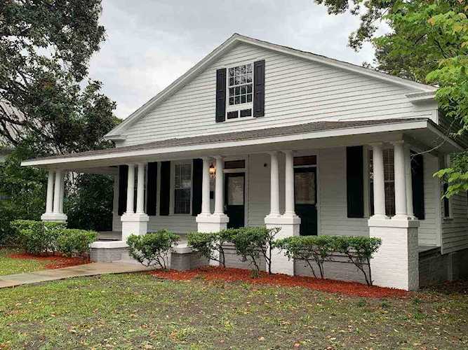 311 W King St Quincy, FL 32351 in