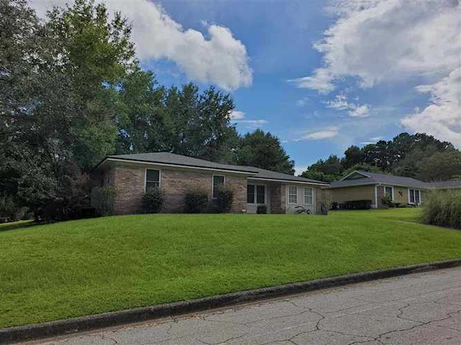 2001 Kingsbridge Ct Tallahassee, FL 32311 in Meadows At Woodrun Photo 1