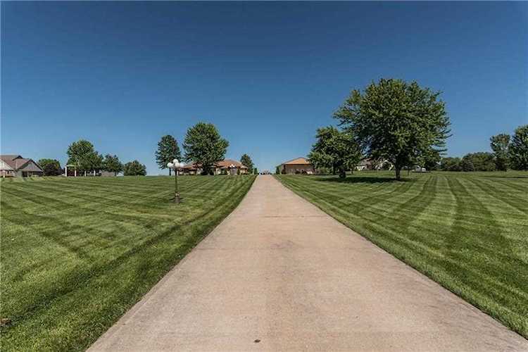 1107 Doc Henry Rd Greenwood, MO 64034