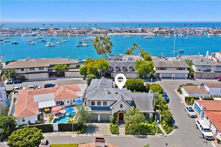 901 Zurich Circle Newport Beach, CA 92663