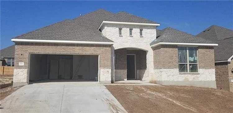 713 Clear Spring LN Leander, TX 78641