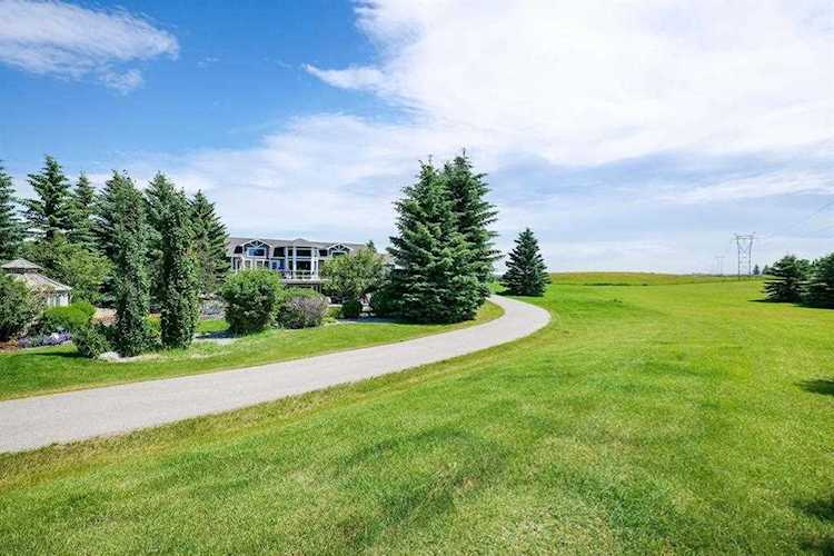 251080 Range Road 32 Rural Rocky View County, AB T3Z 1E7
