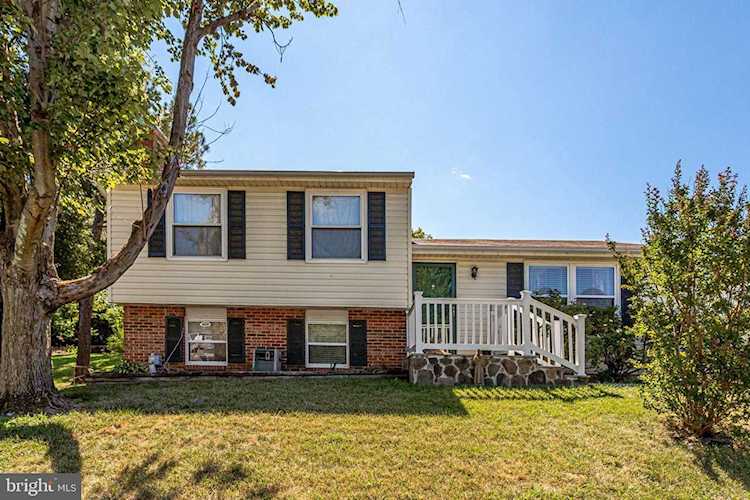 128 Garfield Rd For Sale in Sterling Photo 1