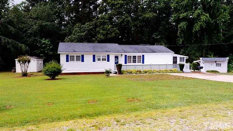 3701 Manor Drive Clayton, NC 27520