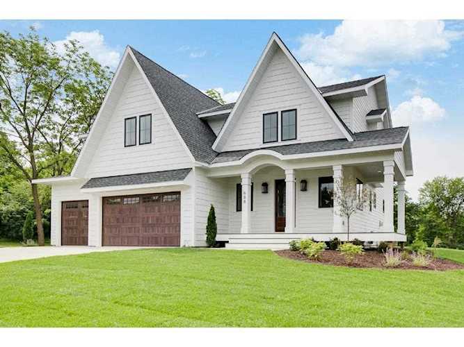 19459 Iteri Avenue Lakeville, MN 55044