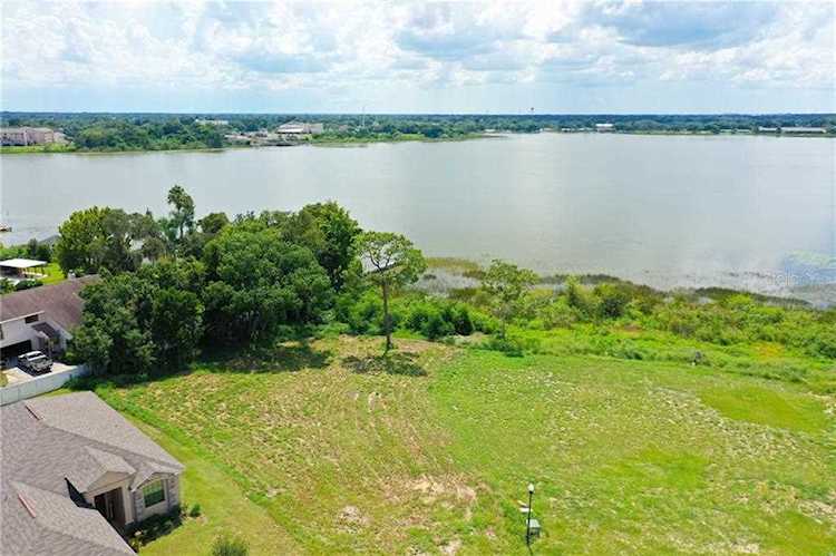 2097 Lakeridge Dr Winter Haven, FL 33881