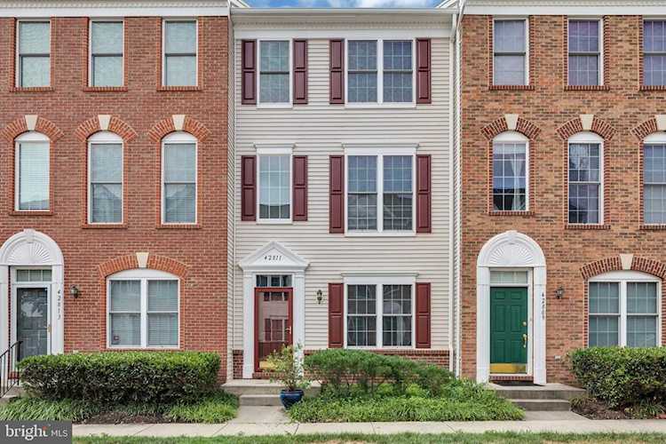 42811 Sykes Terrace Chantilly, VA 20152