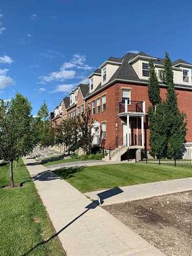 43 Springborough Blvd SW #21 Calgary, AB T3H 5V8