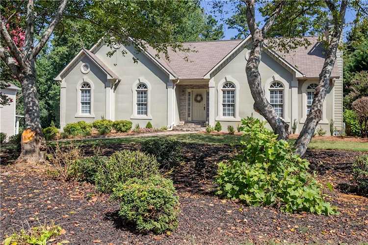 1365 Watercrest Dr Cumming, GA 30041