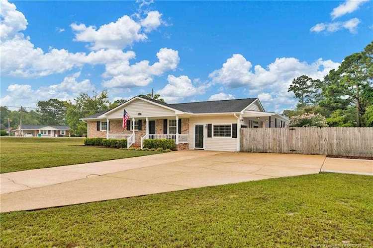 5005 Oak St Hope Mills, NC 28348 | MLS 640103 Photo 1