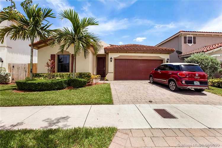 17573 SW 155th Ct Miami, FL 33187