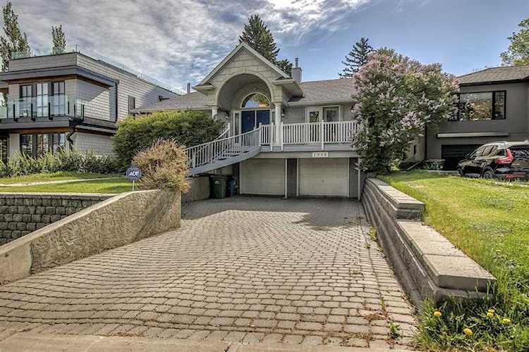 1916 10A St SW Calgary, AB T2T 3K1
