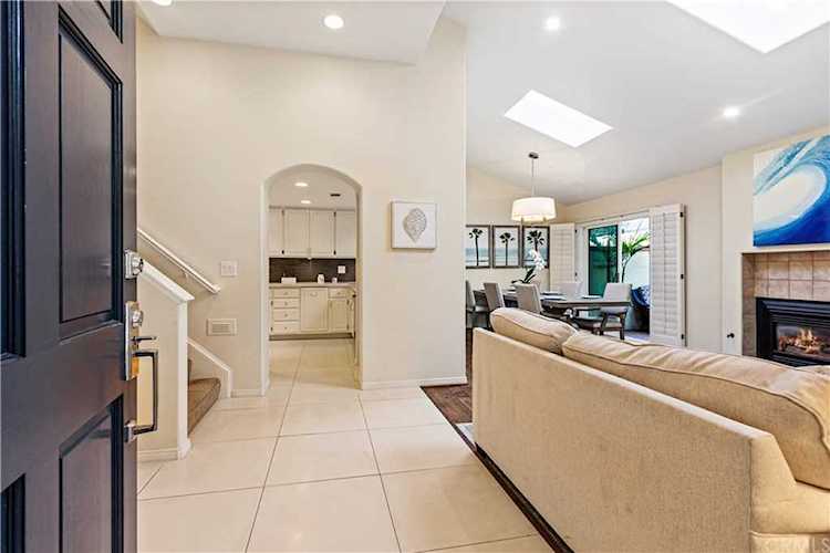 14 Grenada Court Manhattan Beach, CA 90266 | MLS SB20171972 Photo 1