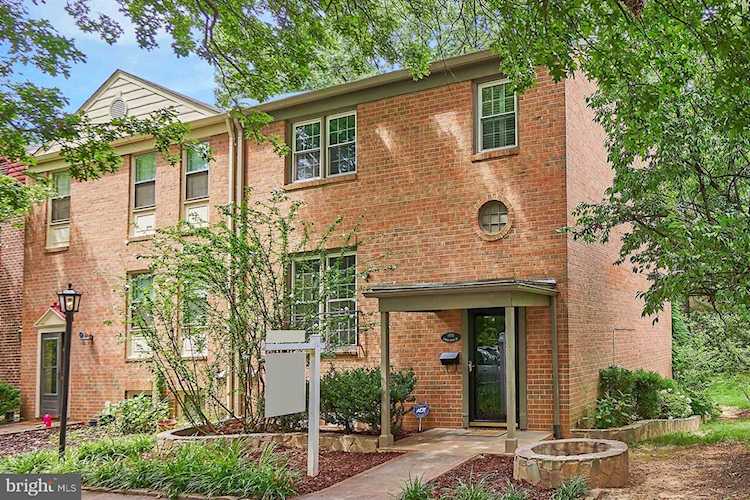 11773 North Shore Dr Reston, VA 20190