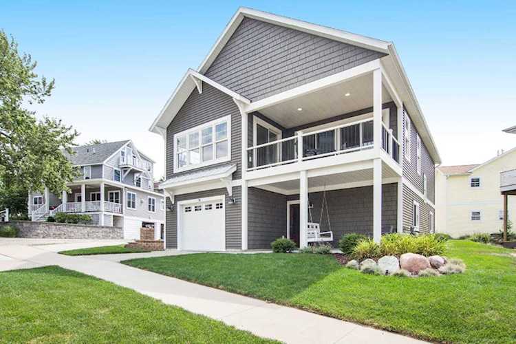 30 Howard Ave Grand Haven, MI 49417