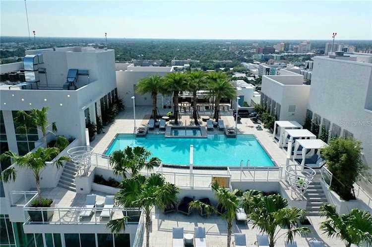 540 N Tamiami Trl #901 Sarasota, FL 34236