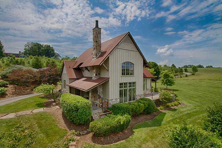 3647 Lowes Ferry Rd Louisville, TN 37777