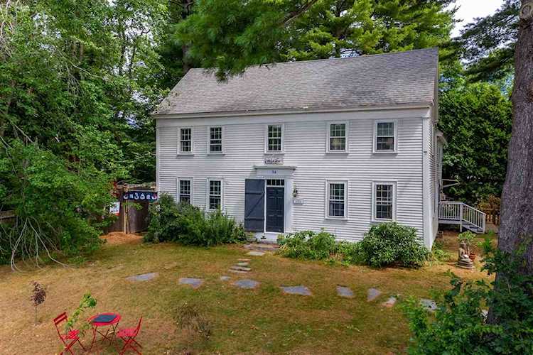 34 York St York, ME 03909