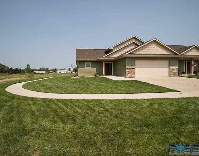 506 Kalvin Dr Hartford, SD 57033