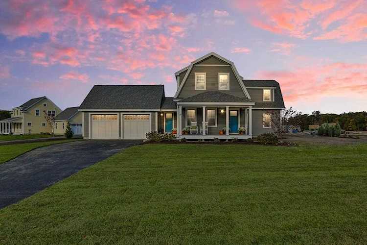 25 Duffy Dr Newburyport, MA 01950 | MLS 72715173 Photo 1