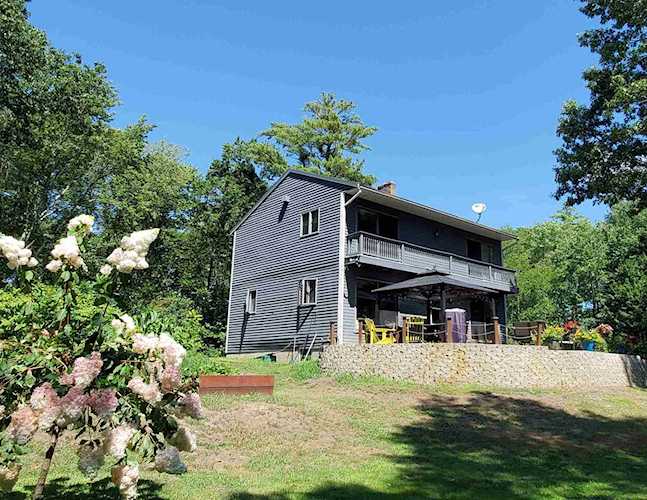 107 South Rd North Hampton, NH 03862