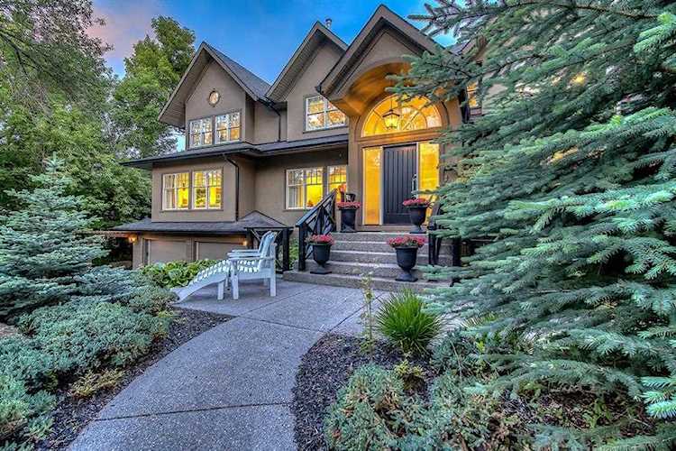 855 Prospect Ave SW Calgary, AB T2T 0W6