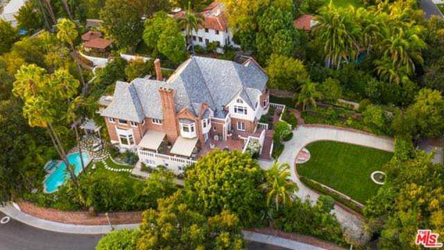 2405 Glendower Avenue Los Angeles, CA 90027