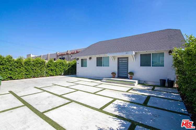 5318 Lemon Grove Avenue Los Angeles, CA 90038