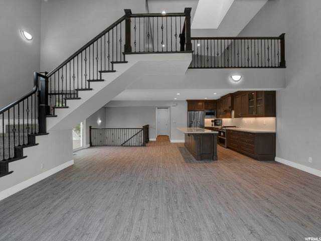 7589 S Prospector E Dr Salt Lake City, UT 84121